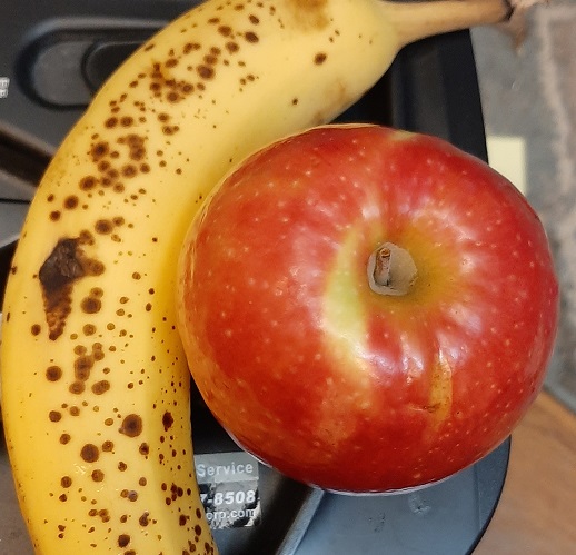 2022-10-25g - Apple & Banana